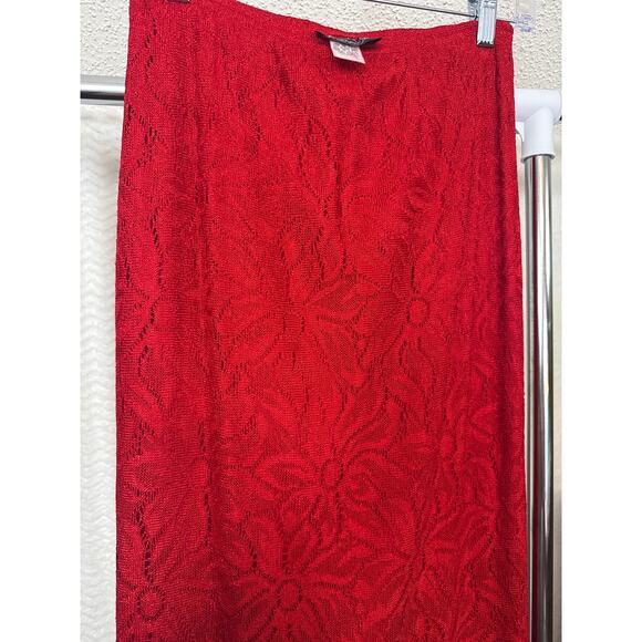 BN #33 Streetwear Red Lace Midi Skirt with Lining - Size Medium - Made in USA - Picture 2 of 6
